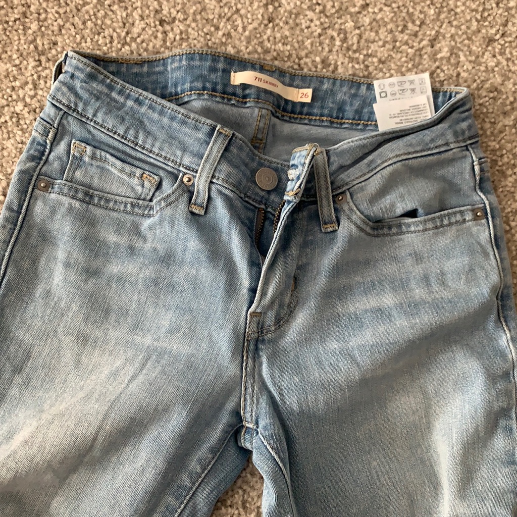 711 Levi Jeans